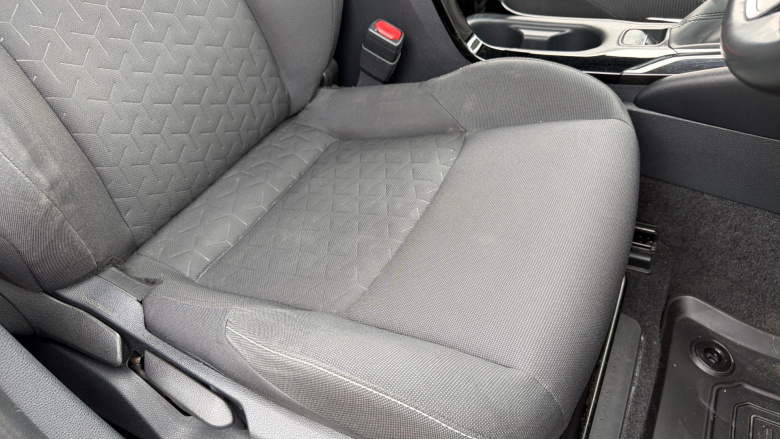 Toyota Corolla 1.8 VVT-i Hybrid Design 5dr CVT Hybrid Hatchback